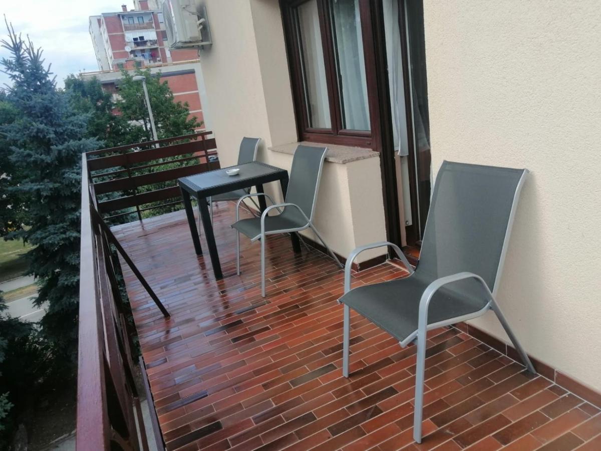 Apartments & Rooms 4 Rijeke 카를로바츠 외부 사진